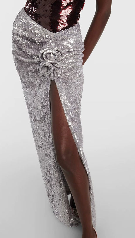 ELVIRA MAXIROCK MIT BLUMENAPPLIKATIONEN UND PAILLETTEN IN SILBER