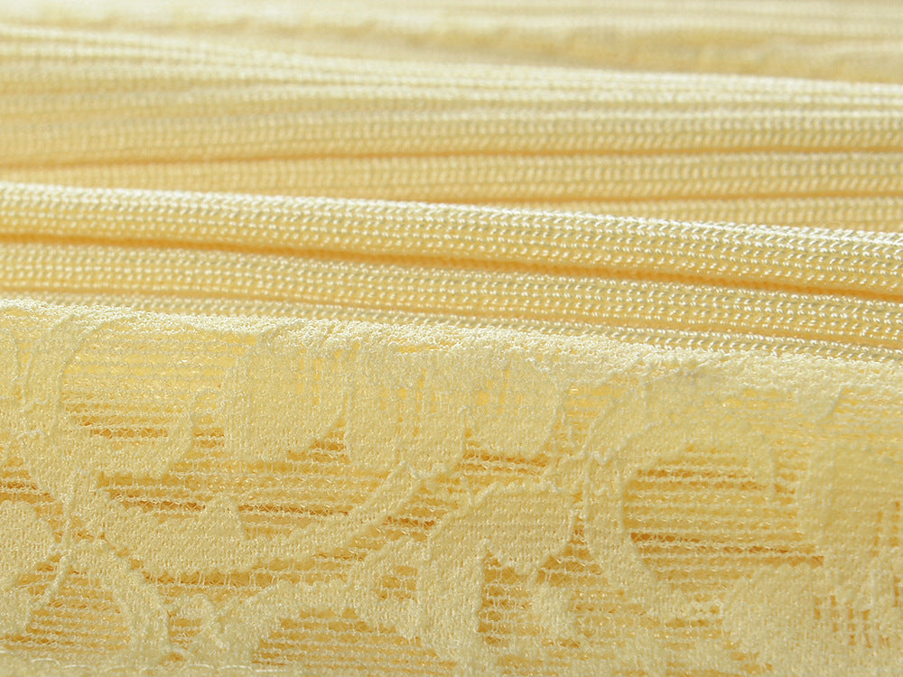 Gelbes Midikleid mit Spitzeneinsatz