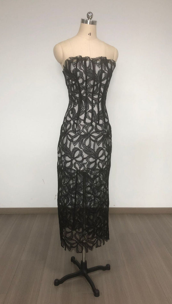 AIIZIE LETITIA STRAPLESS FLOWER EMBROIDERED MIDI DRESS - product image
