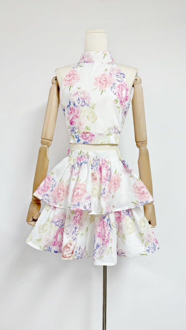 AIIZIE JESSICA PRINTED BACKLESS HALTER TOP SKIRT SET IN PINK - product image