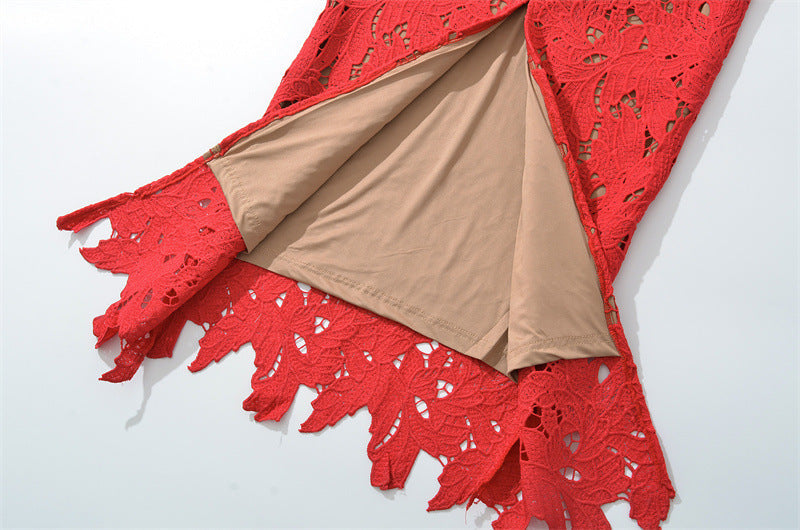 ABITO LUNGO IN PIZZO RICAMATO CON FIOCCO E CINTURINI HERMOSA ROSSO