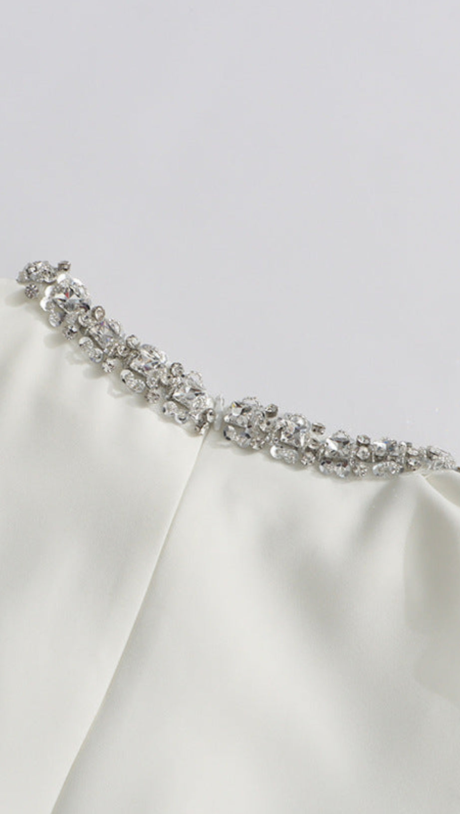 ALYSSA ROUND NECK DIAMOND SLEEVELESS DRESS IN WHITE