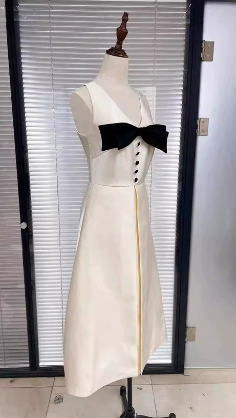 FLOWER EMBELLISHED BOW MIDI DRESS IN WHITE