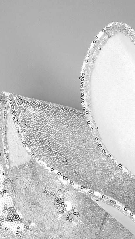 CROP TOP DRAPE SKIRT SET IN SILVER