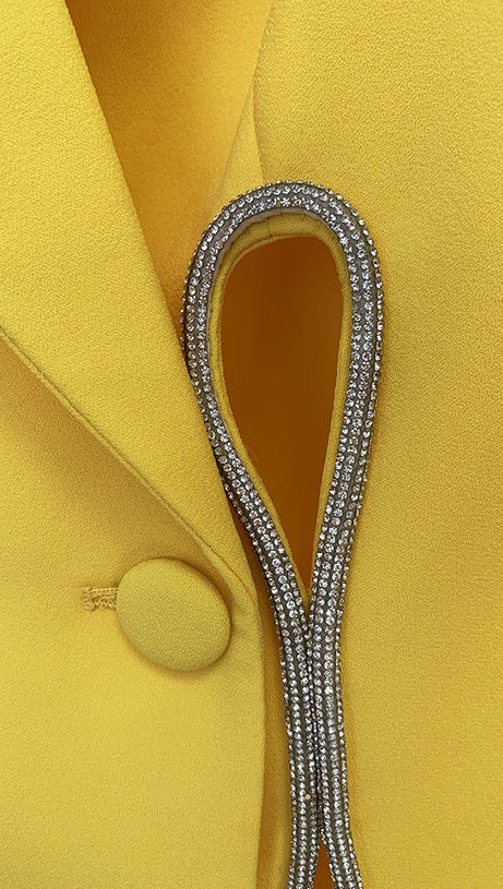 YELLOW DOUBLE BREASTED PANTSUIT