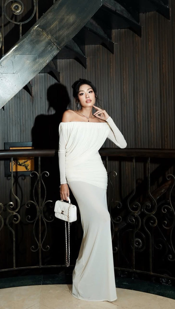 AIIZIE cara Off-shoulder long sleeve pleated mesh maxi dress in white - product image