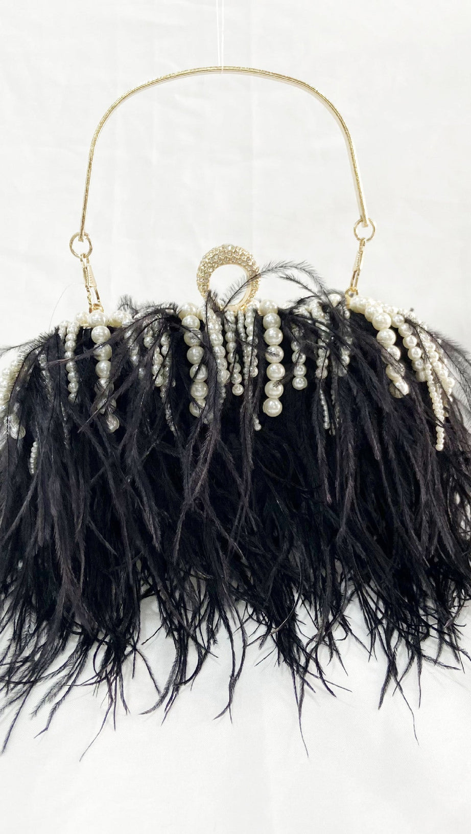 POCHETTE CON CATENA DI PERLE E PIUME