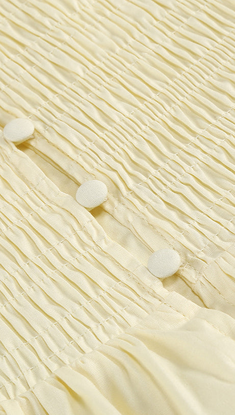 Gelbes Midikleid mit Blumenmuster und Rüschen und quadratischem Ausschnitt 