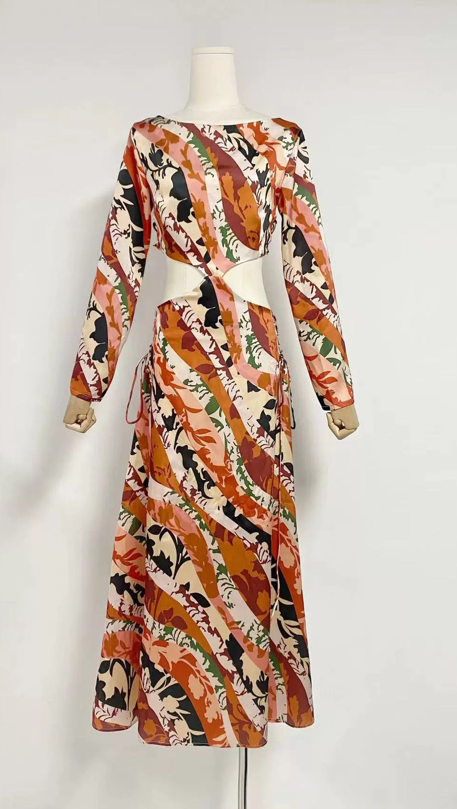 CATHERINE PRINTED CUT-OUT MAXI DRESS IN ORANGE