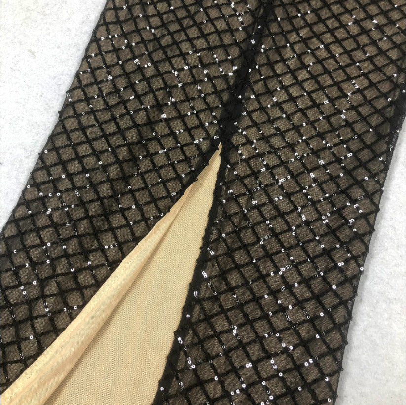 Maxikleid mit Pailletten und Schleifendetail in Schwarz