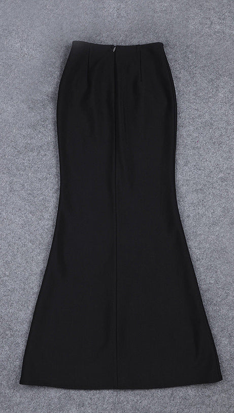 SET MIT 3D-BLUMENVERZIERUNG IN SCHWARZ