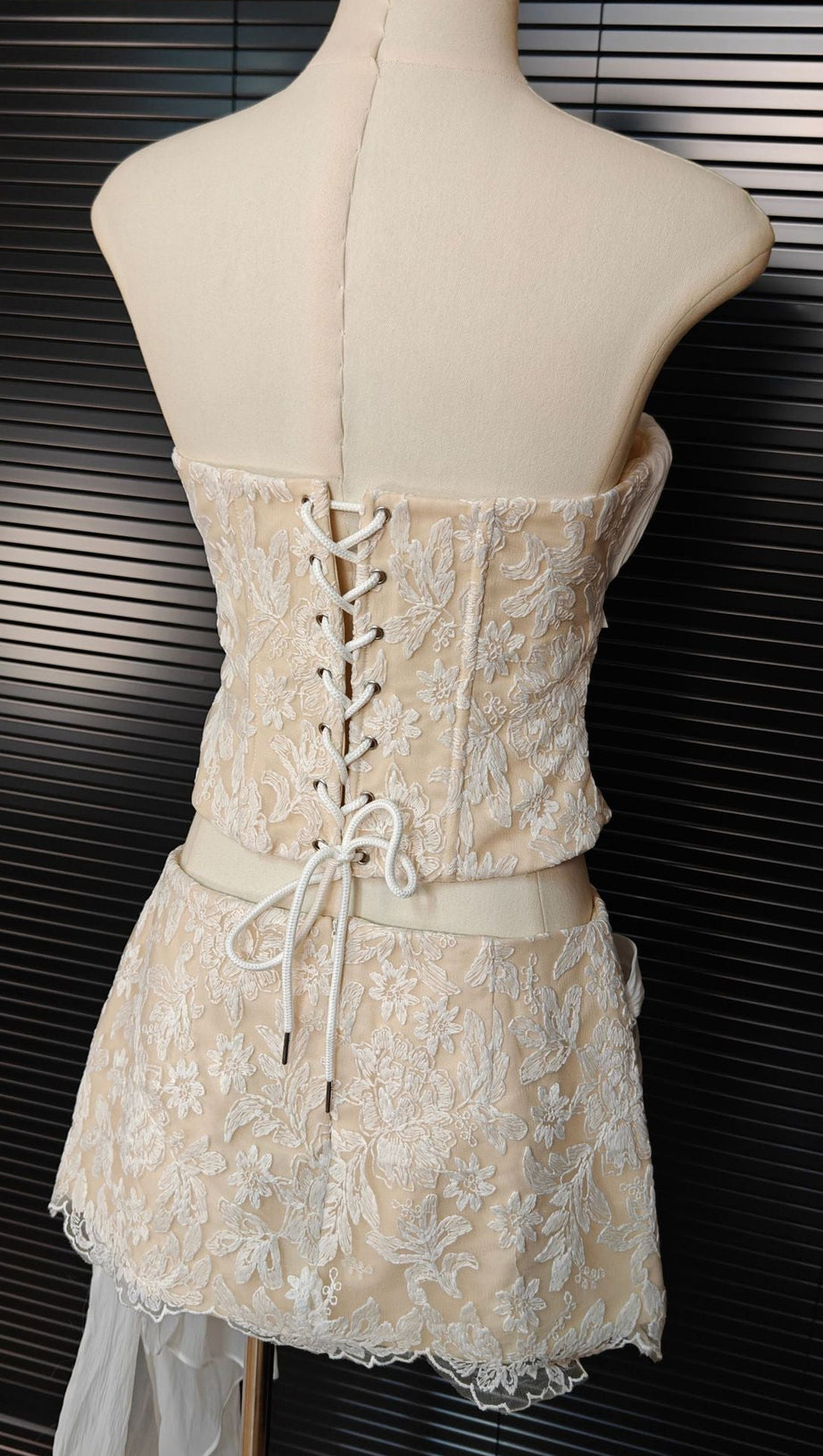 WHITE HERRINGBONE TUBE TOP FLORAL RUFFLE MINI DRESS SUIT