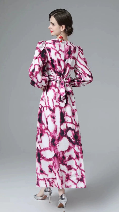 ABITO LUNGO IN RASO TIE-DYE CON CINTURA FUCSIA SUSANNA