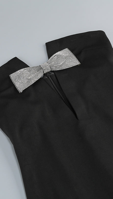 BLACK STRAPLESS BOW - ACCENT MAXI DRESS