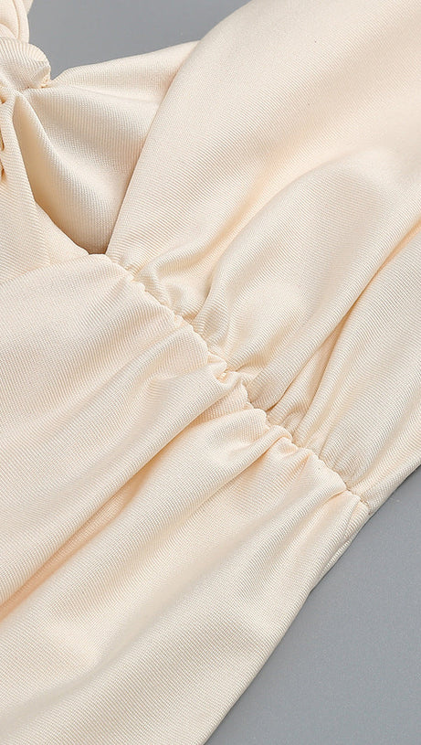 Fischschwanzrock-Set mit Kristallkettenverzierung in Aprikose