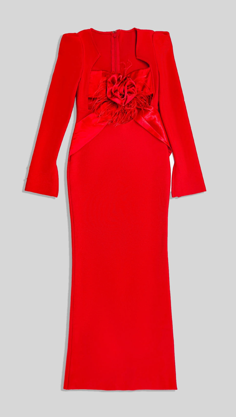 Ruby Radiance – Satinkleid mit gepolsterten Schultern und Herzausschnitt 