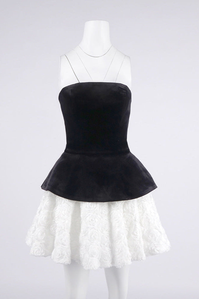 AIIZIE PETAL-LAYERED VELVET TOP MINI SKIRT SUIT WITHOUT GLOVE - BLACK/WHITE - product image