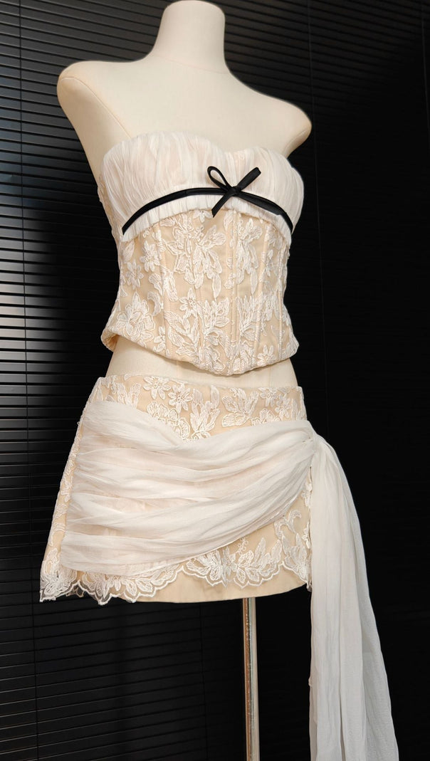 AIIZIE WHITE HERRINGBONE TUBE TOP FLORAL RUFFLE MINI DRESS SUIT - product image