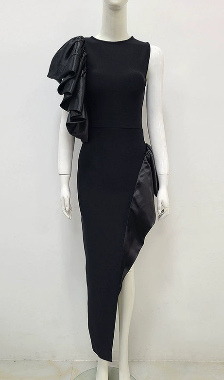 JANICE TRUMPET EMBELLISHED MAXI DRESS IN BLACK