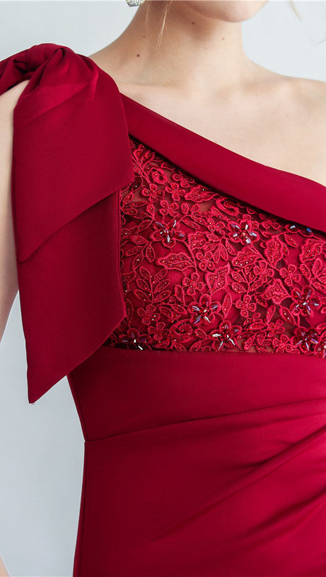 ONE-SHOULDER EMBROIDERY HIGH SLIT DRESS IN RED