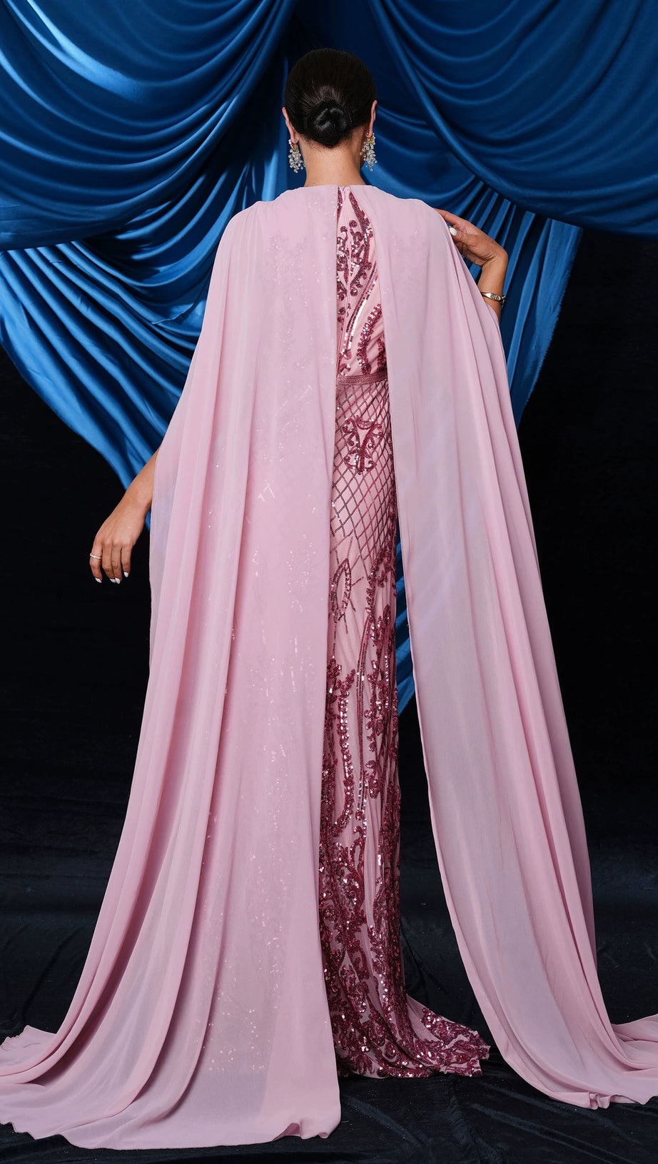 METALLIC EMBELLISHED COLLAR CAPE SLEEVE DRESS IN LIGHT PINK