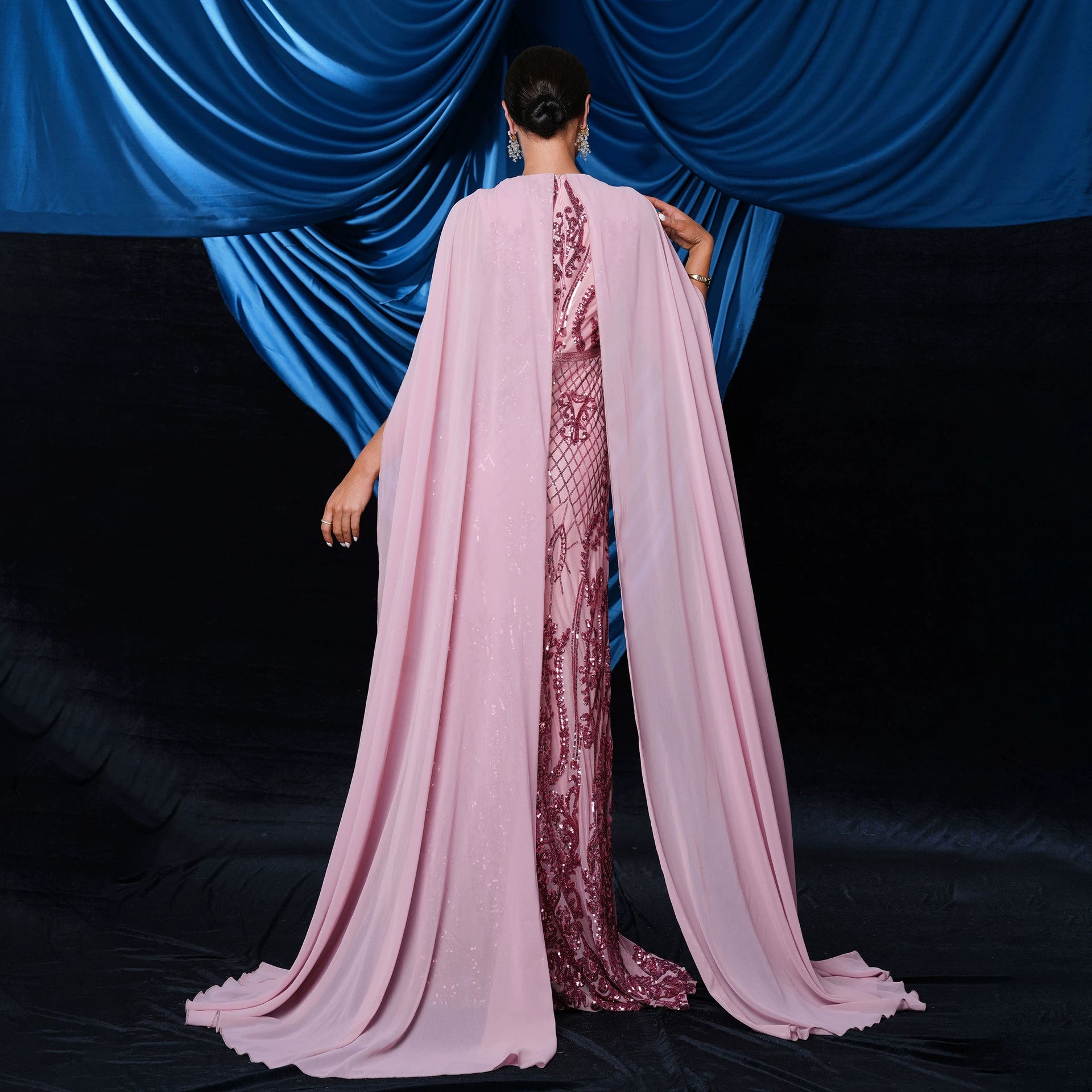 METALLIC EMBELLISHED COLLAR CAPE SLEEVE DRESS IN LIGHT PINK