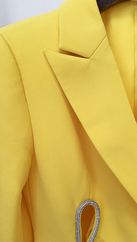 YELLOW DOUBLE BREASTED PANTSUIT