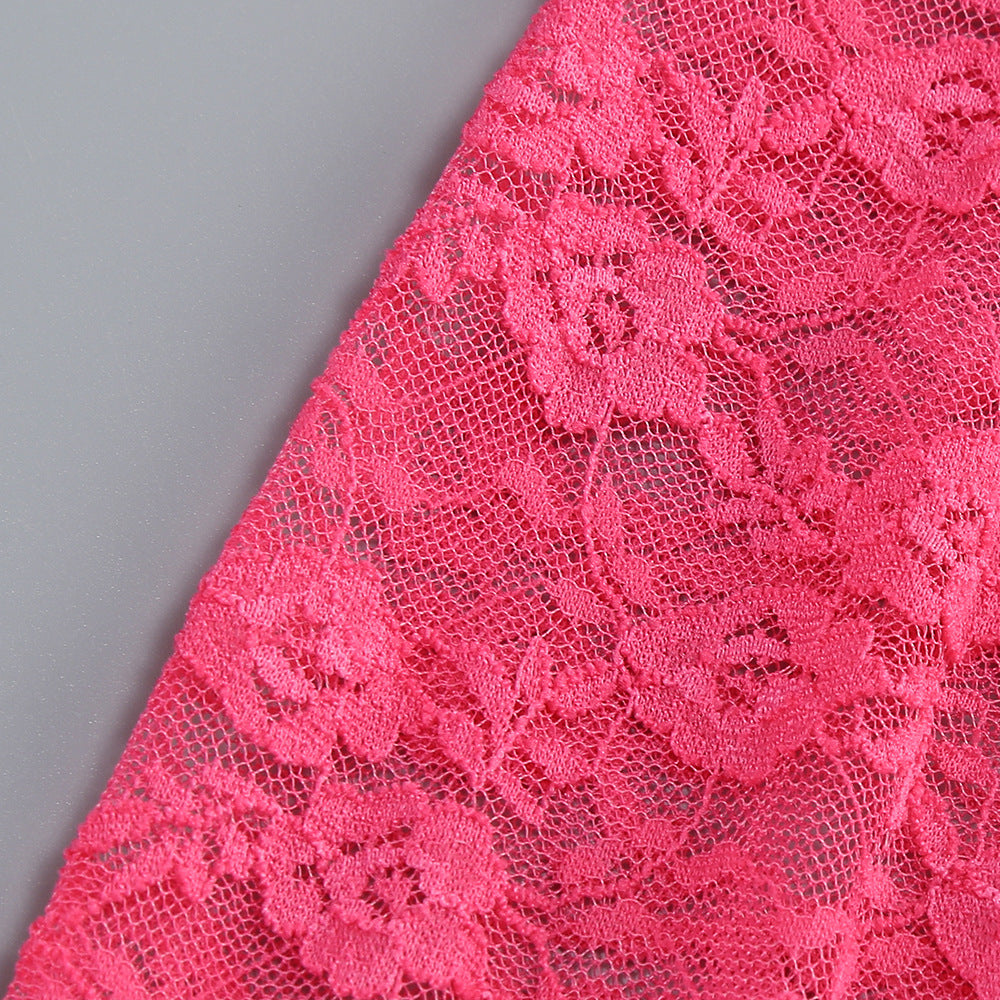 Trägerloses, figurbetontes Maxikleid mit Blumen-Paillettenstickerei 
