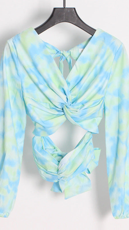 CHIC TIE-DYE TWISTED CUTOUT LONG SLEEVE CROP TOP FOR WOMEN