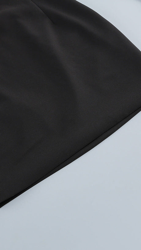 MINIKLEID MIT HERZSCHLEIFE UND CUTOUT