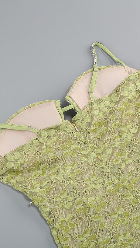 Grüne Midikleider mit Spitze und Kristallen