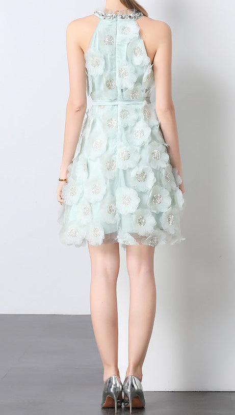 Chloe – Minikleid mit Strass und 3D-Blumen in Mintgrün