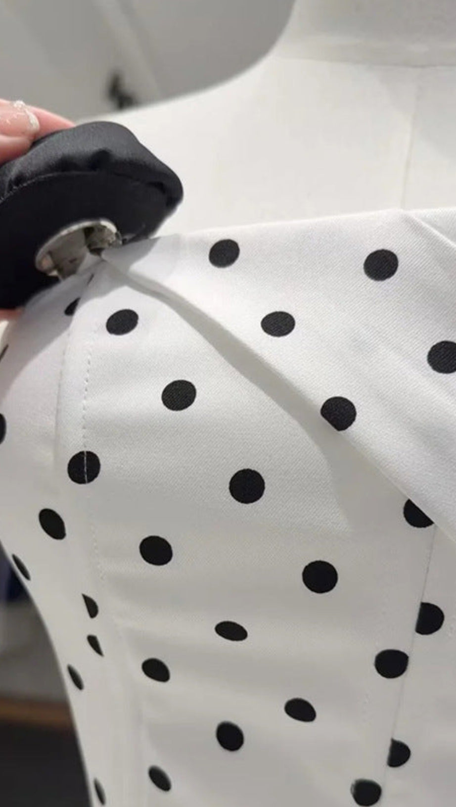 POLKA DOT STRAPLESS FLOWER CORSET PUFF MINI DRESS IN WHITE