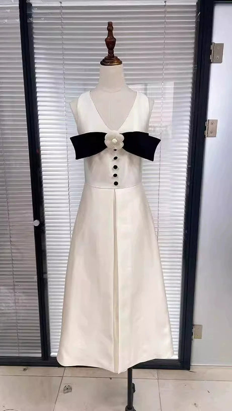 FLOWER EMBELLISHED BOW MIDI DRESS IN WHITE