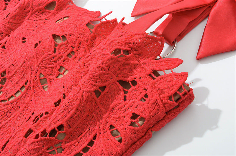 ABITO LUNGO IN PIZZO RICAMATO CON FIOCCO E CINTURINI HERMOSA ROSSO