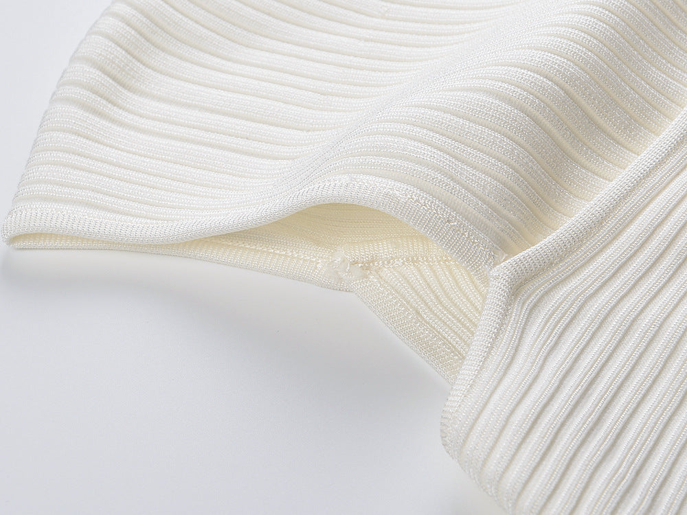 Weißes Midikleid aus Strick mit Spitzeneinsatz