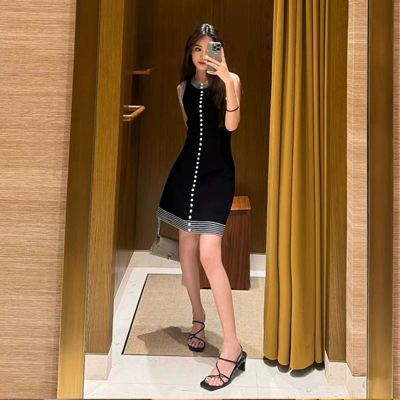 SALLY SCHWARZES MINIKLEID MIT STREIFENBESATZ