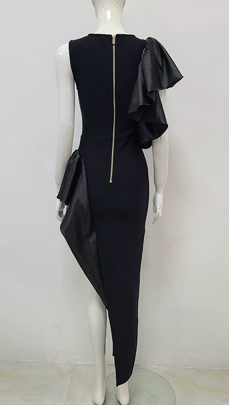 JANICE TRUMPET EMBELLISHED MAXI DRESS IN BLACK