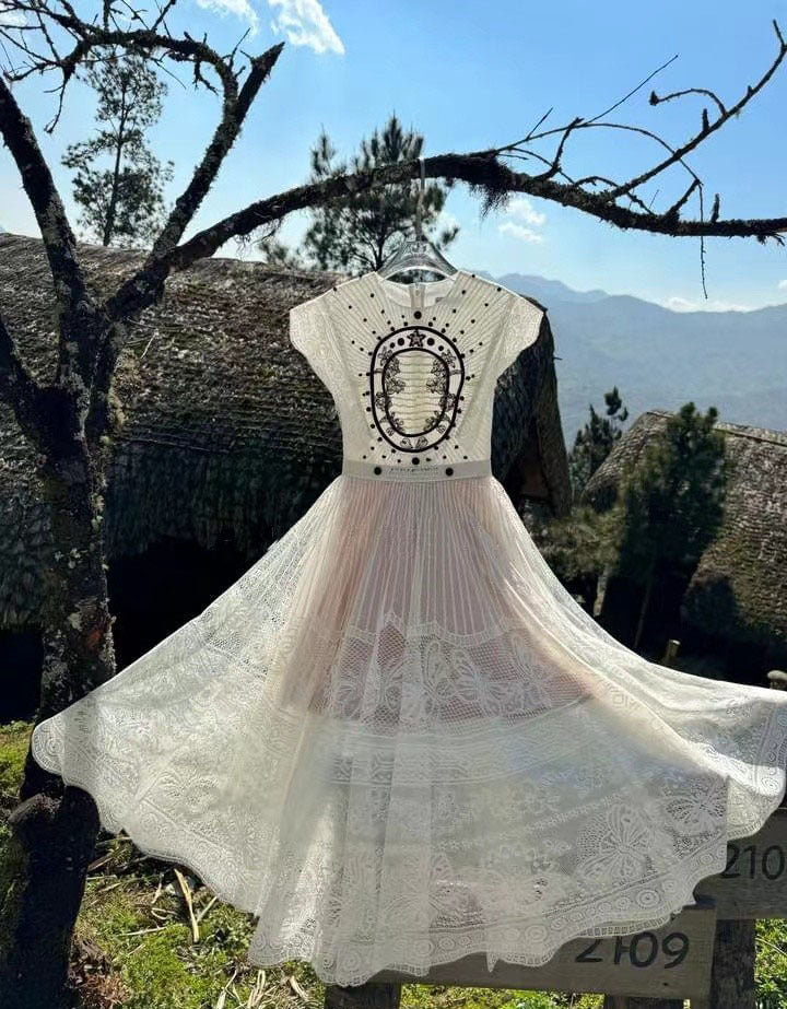 AIIZIE EMBROIDERY LACE MIDI DRESS IN WHITE - product image