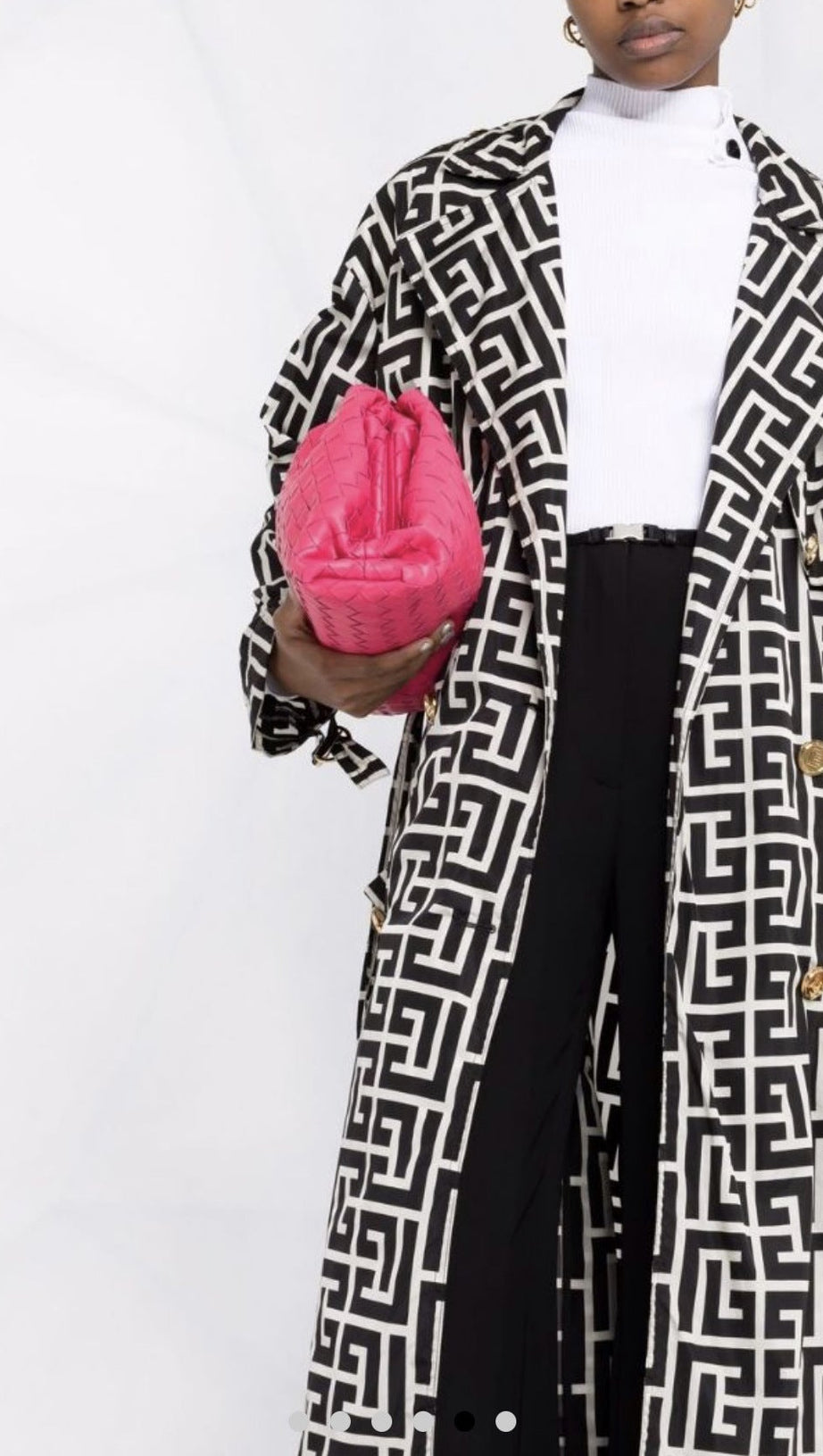 TRENCH NERO CON MONOGRAMMA