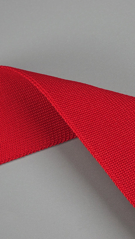 CUTOUT HALTER BACKLESS DRESS IN RED