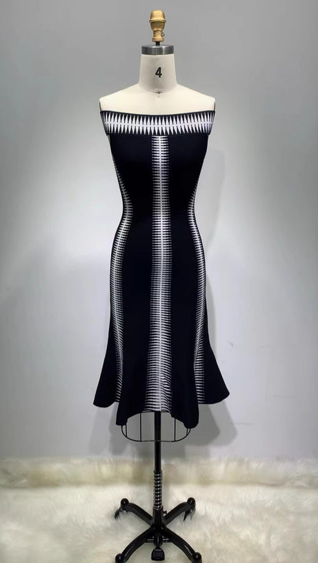 ABITO MIDI JACQUARD CON SPALLE SCOPERTE NERO