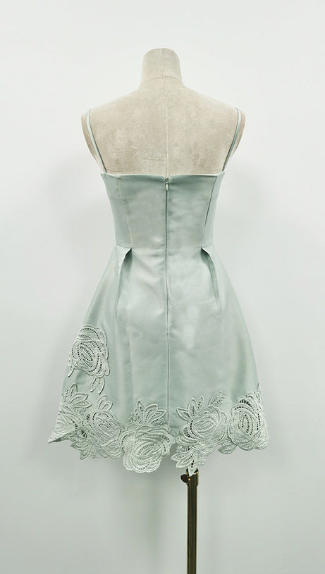 THERA MINIKLEID MIT BLUMENVERZIERUNG IN HELLBLAU