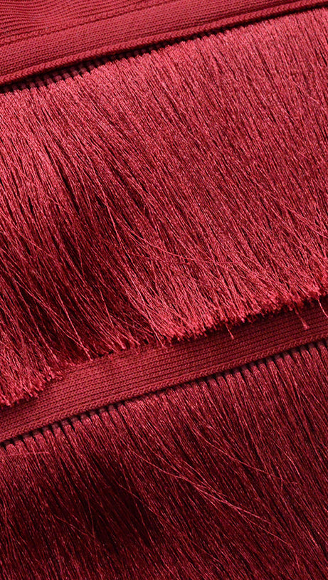 Bodycon-Midikleid aus Bandage-Spitze mit Quasten in Burgunderrot