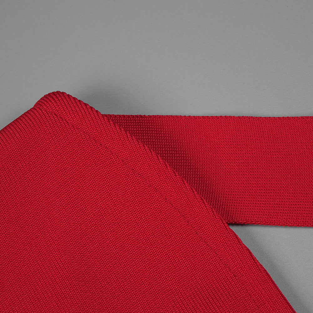 ABITO ROSSO CON SCHIENA SENZA TASCHE E SCOLLO A V