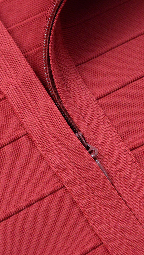 Bodycon-Midikleid aus Bandage-Spitze mit Quasten in Burgunderrot