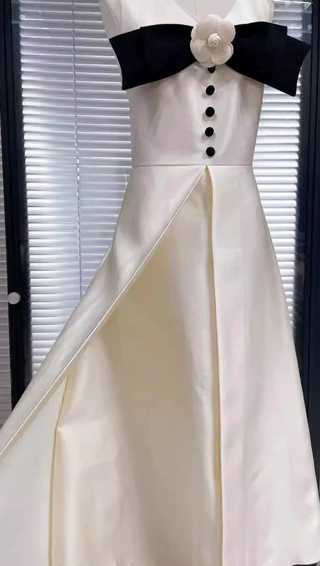 FLOWER EMBELLISHED BOW MIDI DRESS IN WHITE