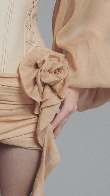 Korsett-Minikleid mit Blumenapplikation in Nude