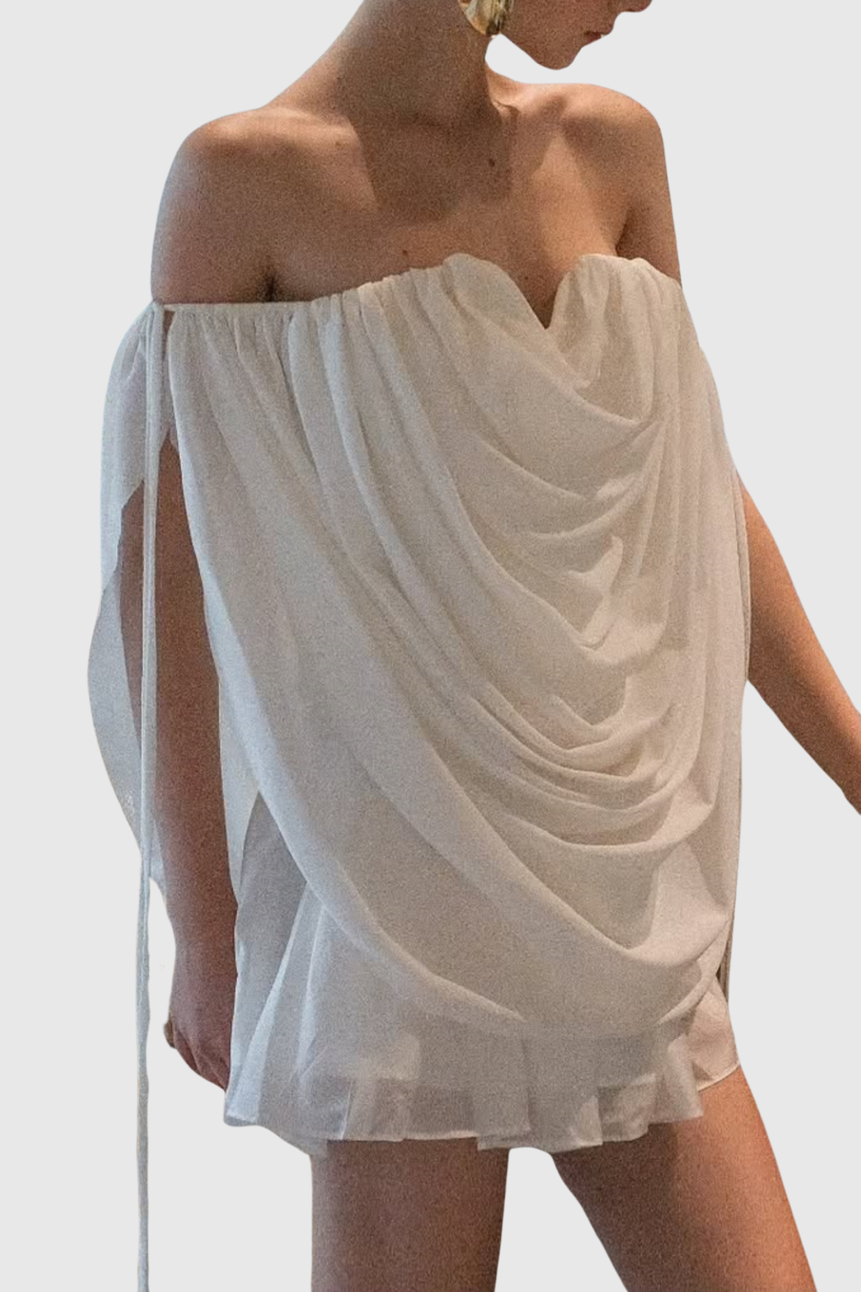 ODRUTA OFF SHOULDER DRAPED TOP IN WHITE