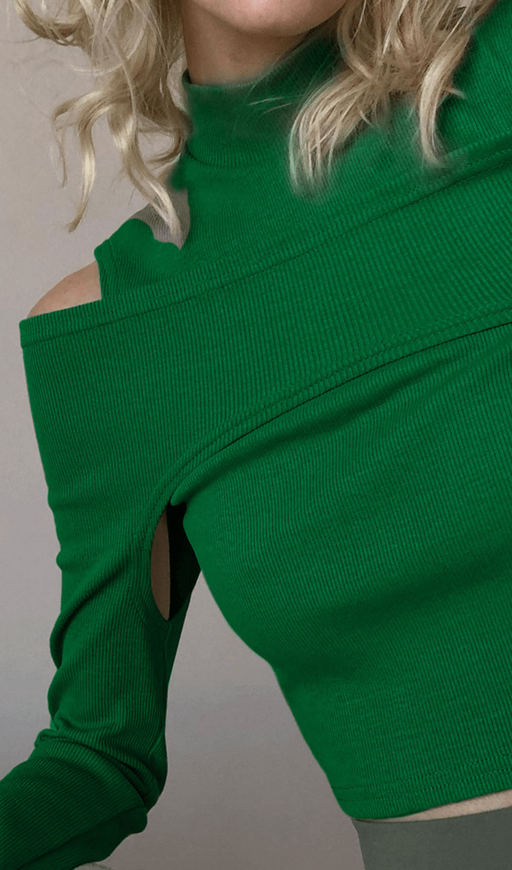 OFF-THE-SHOULDER SOLID COLOR T-SHIRT